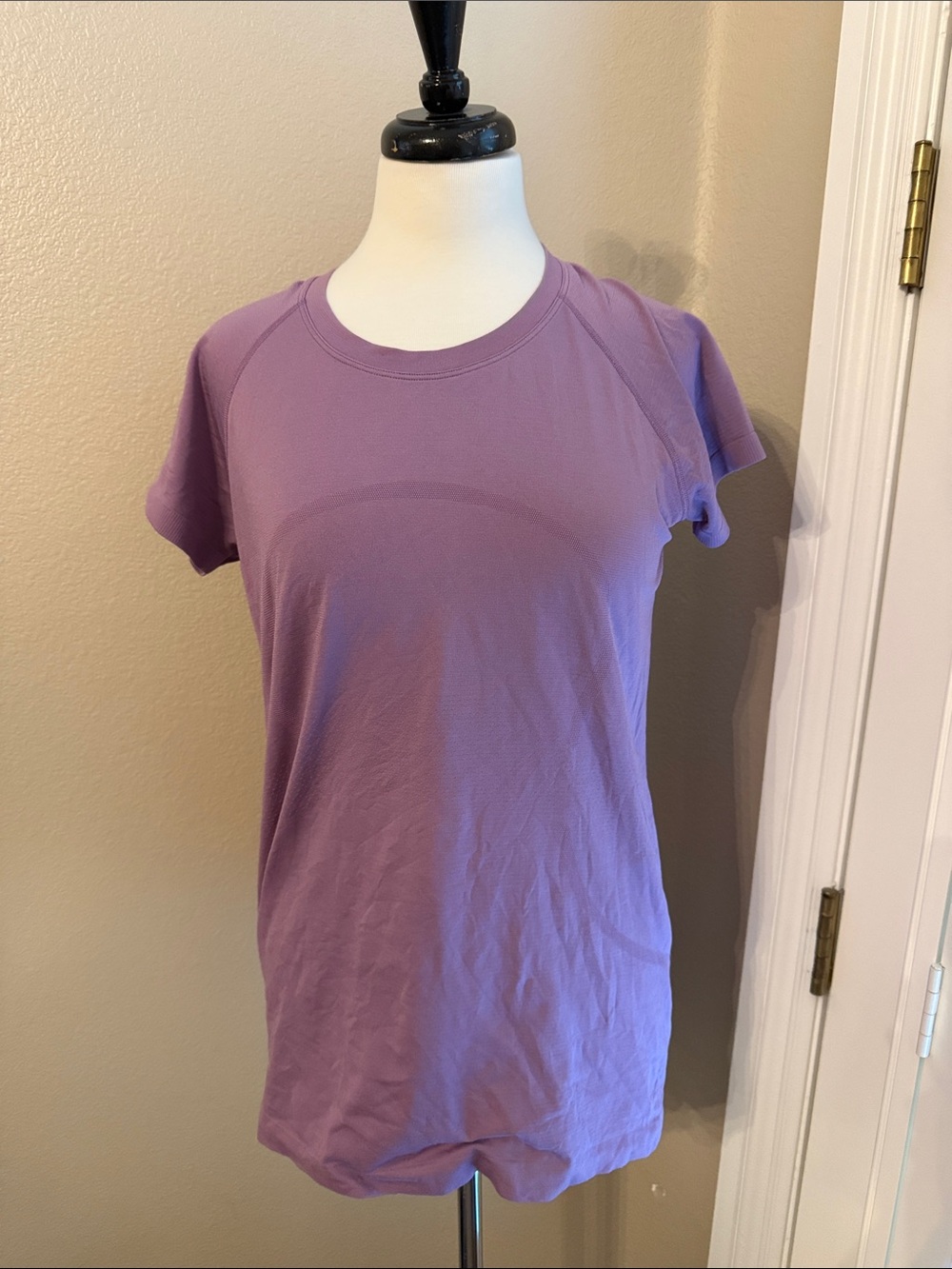 Lululemon Purple Women's Crewneck Short Sleeve Top